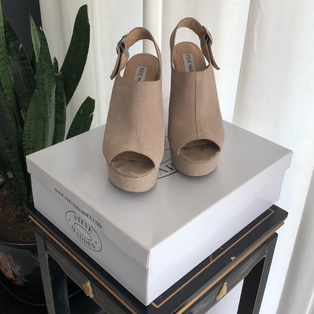 Brand:Steve Madden|Shoe:WARDEN TAUPE SUED| Size:7